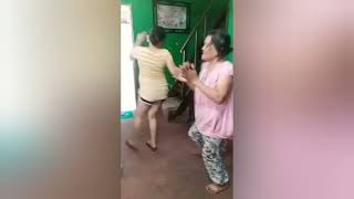 Live Bumil Bumil Joget Sama Mamaknya Meskipun Perut Sudah Sangat Besar