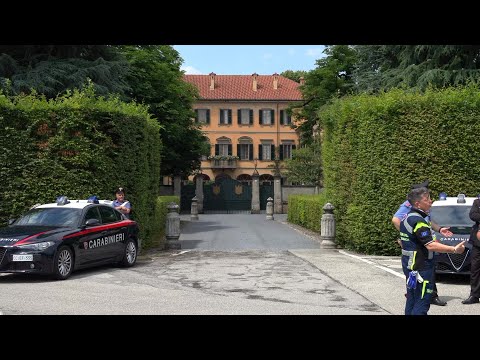 LIVE Funerali Berlusconi, le immagini in diretta da Arcore e dal Duomo: diretta video