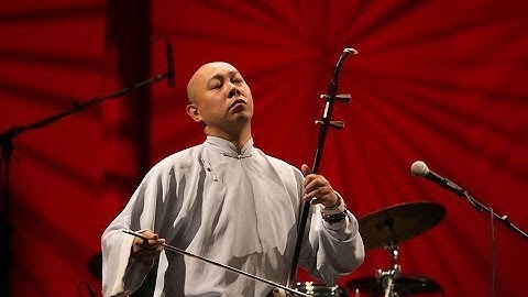 Guo Gan 二胡大师果敢在法国电视台--现场演奏"天鹅湖 "Chinese erhu master Guo Gan performed live on French TV.