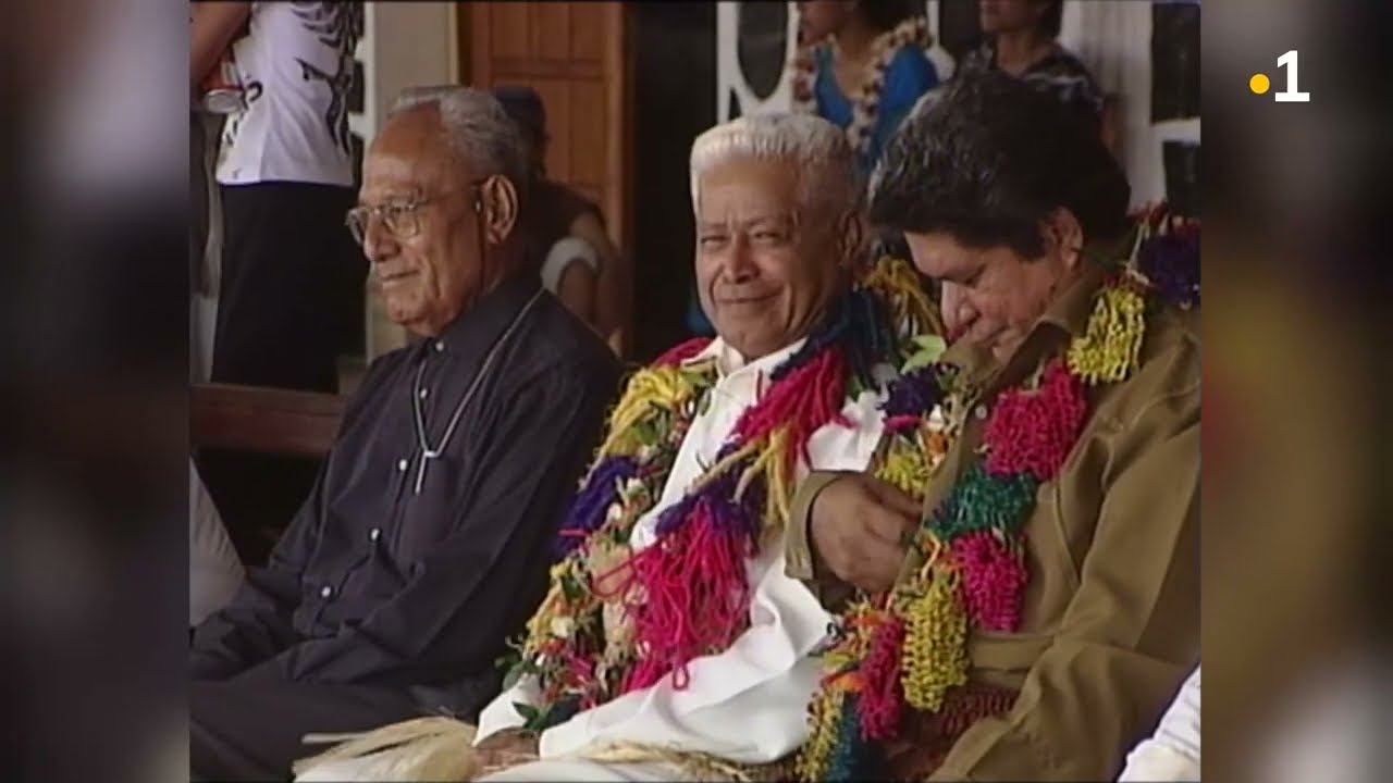 TALANOA: Danse village Utufua (01 mai 2002)