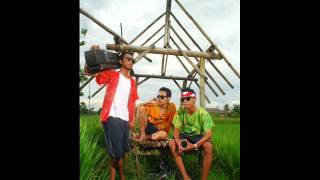 Video thumbnail of "Repstamasta - Janur Kuning.wmv"