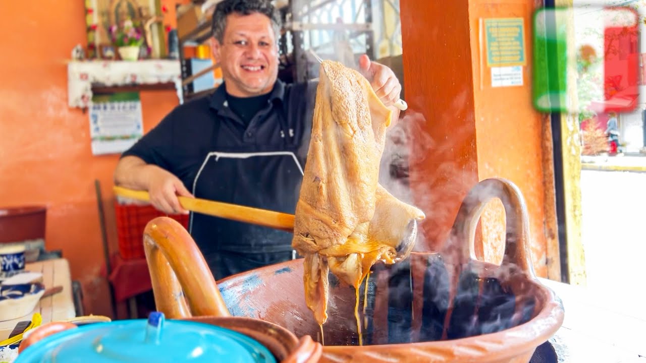 Probando el MENUDO MÁS FAMOSO del Barrio 🇲🇽 Desayunos Mexicanos + 8 Horas Tour de Comida Callejera