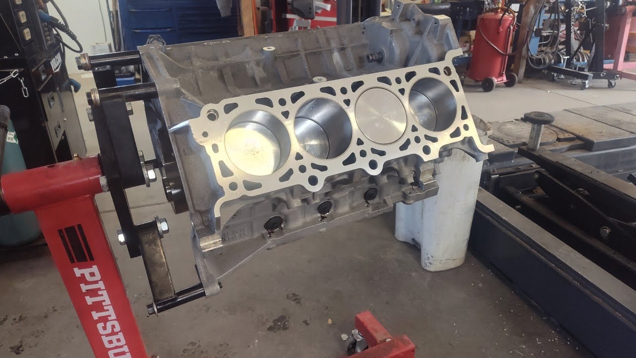 1000-1500 4.6 32 valve mustang Cobra short block build. - YouTube