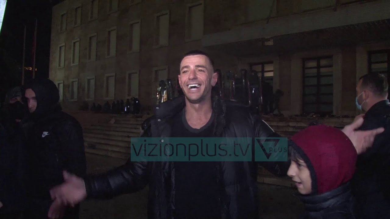 Stresi kerkon Meten/ Ku je o President, ti e ngre popullin - News,Lajme - Vizion plus