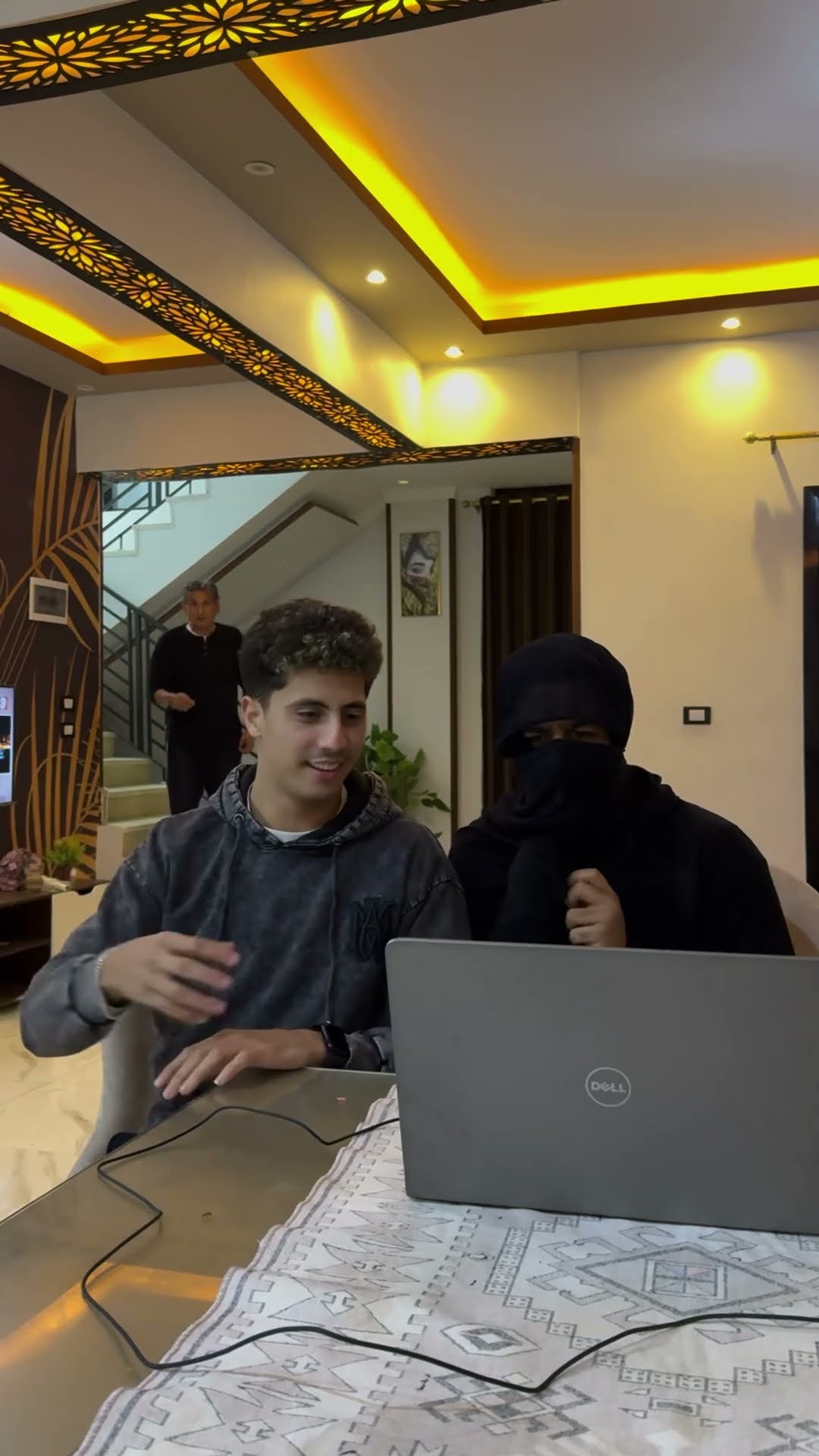 جدي قفشني ???‍♂️??‍♂️??‍♂️