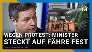 Thumbnail for Wütende Bauern blockieren Habecks Fähre
