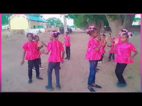 بلد في الشاشة ـ استعراض فرقة رياض الطفولة 