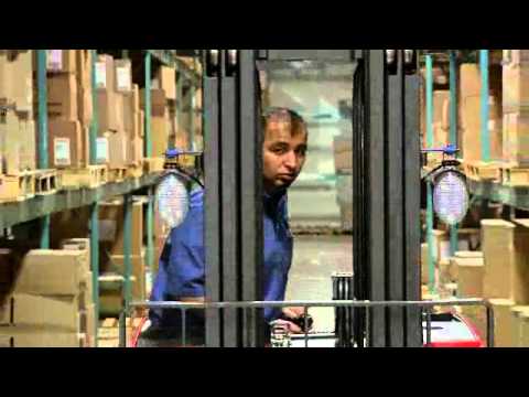 Raymond Models 4150 And 4250 Stand Up Forklift Lift Truck Youtube