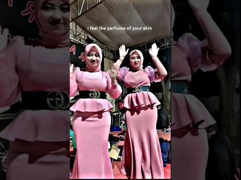 Viral Tante Baju ketat joget Angkat Tangan ke atas Tante Sag* Tembus 10 JT 🤯 #shorts #tante #arabic