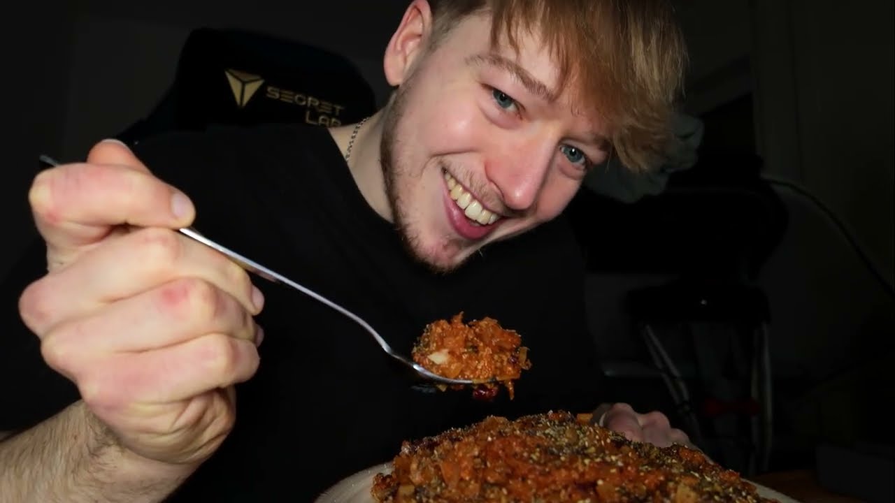 ICH ESSE DAS ESSEN VON MAMA!! 😱😍😋