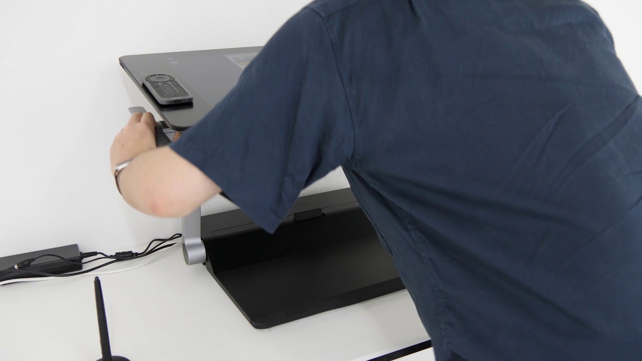 Wacom Ergo Stand Cintiq Pro 24専用スタンド