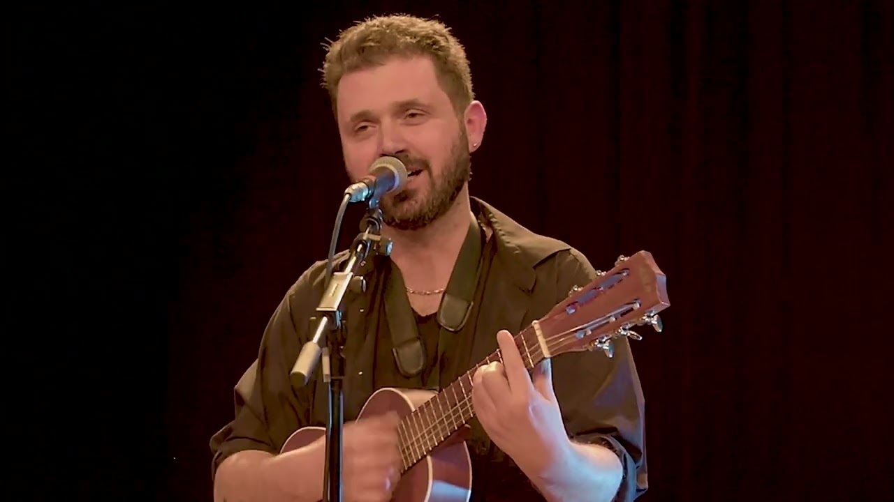 A double tour (live) - Piou d’Ambrosio