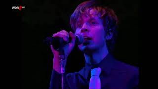 View Beck - 'Loser' Live Performance from Bizarre Festival, Germany