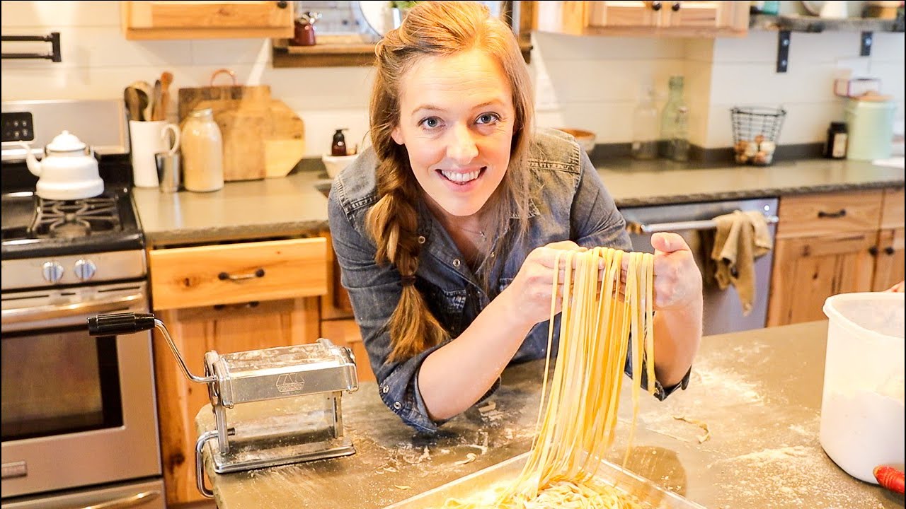 How to Make the SIMPLEST Homemade Pasta - YouTube