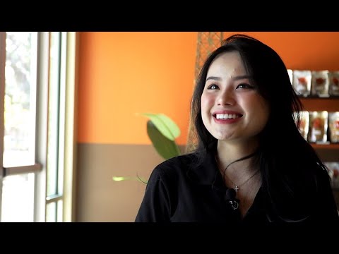 Video Saigon to Elk Grove: Inside Elk Grove's Paris Banh Mi - youtube