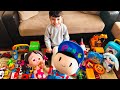 Emir Buğra oyuncakçı oldu. OYUNCAKÇI DÜKKANINDAN PEPE NİLOYA OYUNCAK ALDILAR OYUN ZAMANI OYNAYALIM