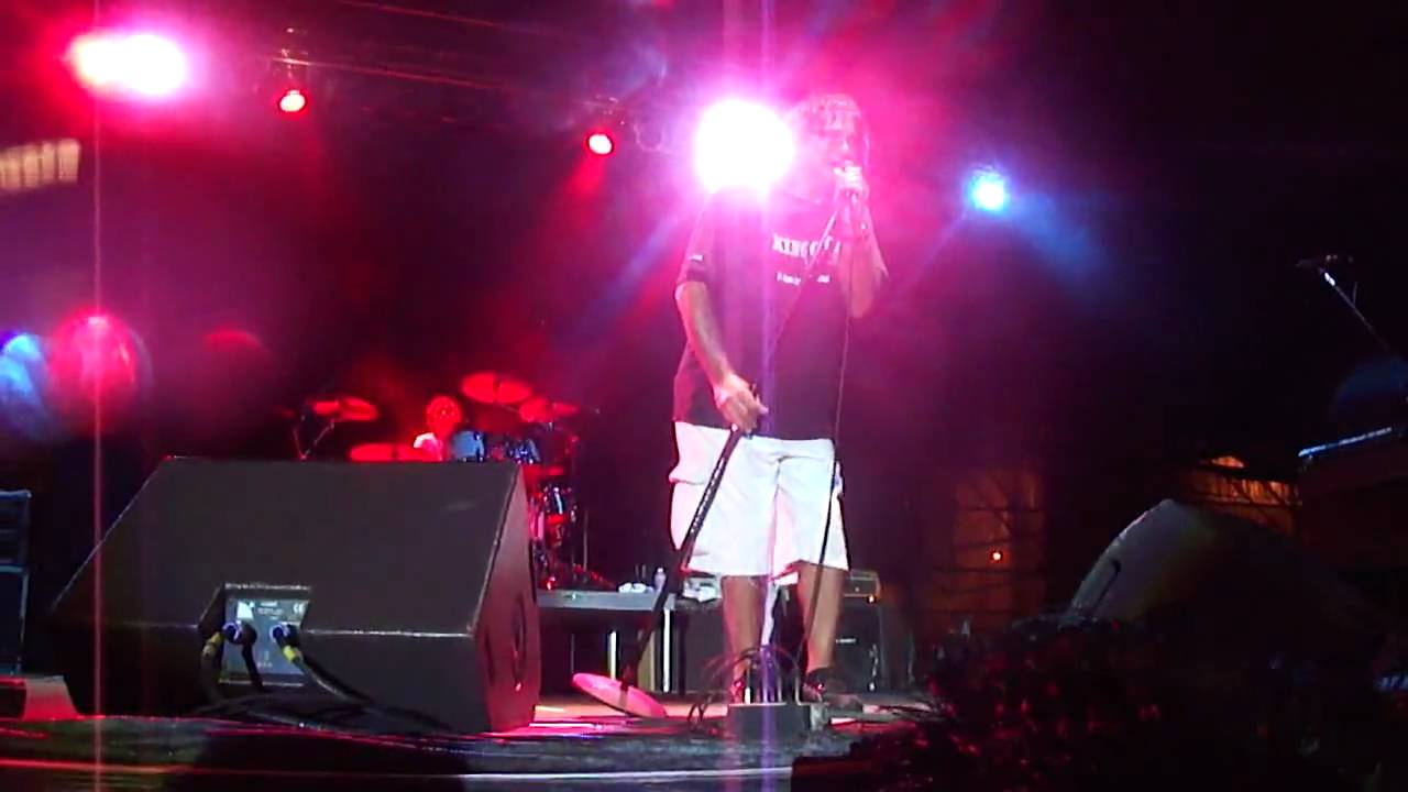 Donnie Iris THAT S THE WAY LOVE OUGHT TO BE The Cruisers YouTube Donnie iris that s the way love ought to be the cruisers youtube