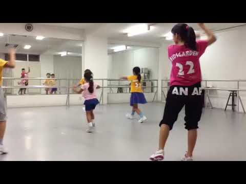 キッズチアダンスA2 キッズガーデン高津教室 指導 神作彩葵咲 川崎市　キッズダンススクール