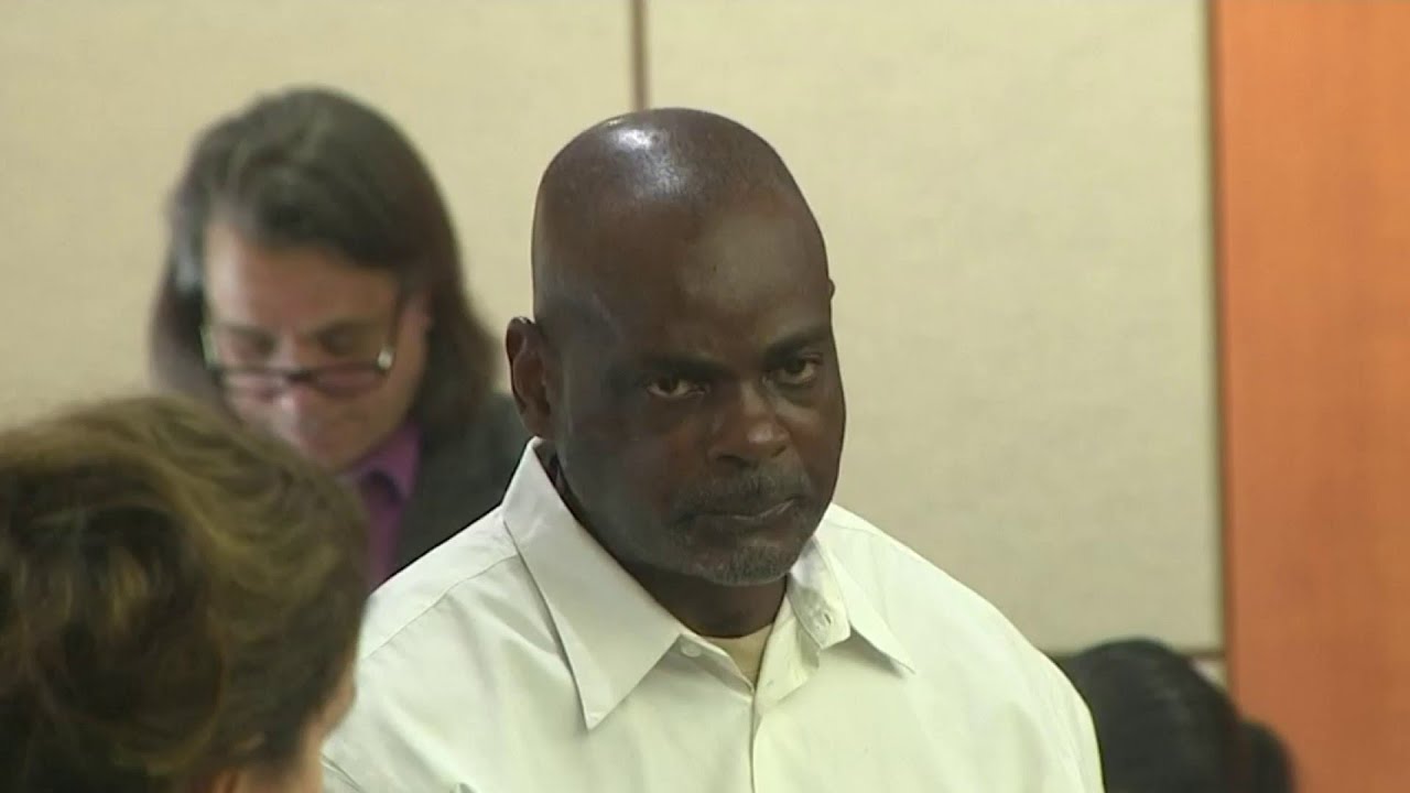 Nearly 4 years after deadly botched raid on Harding Street, still no trial for former HPD office...