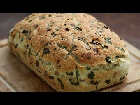 Video: How To Make Onion Bread At Home