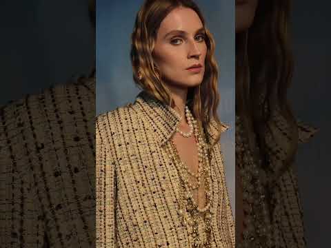 Casaqueto curto em tweed italiano