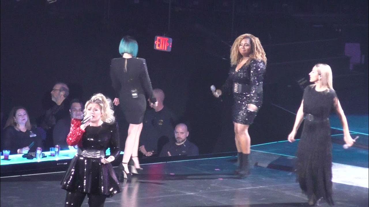 Kelly Clarkson Whole Lotta Woman Allstate Arena Chicago, IL 2/22