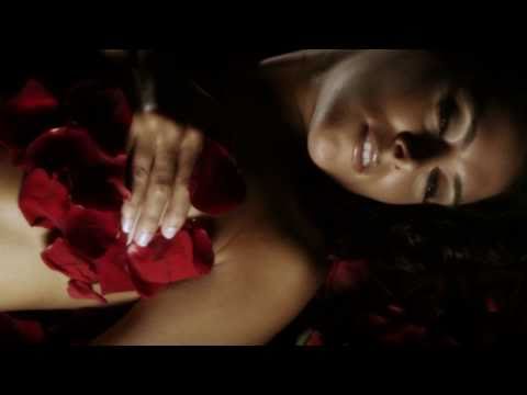 MARIO MEJIA-"1 MILLON DE ROSAS" Official Video.
