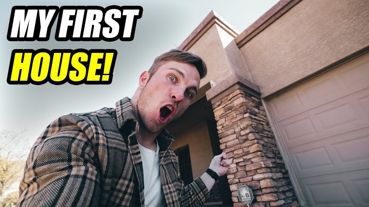 I BOUGHT A HOUSE AT 25 YEARS OLD! | Initial Tour - YouTube