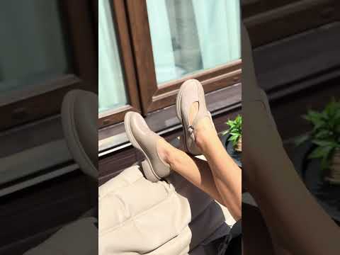 Дизайнерські туфлі бежеві натуральна шкіра + замша низький хід, видео 1