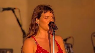 Tove Lo | Cool Girl (Live Performance) Chile 2023 Resimi