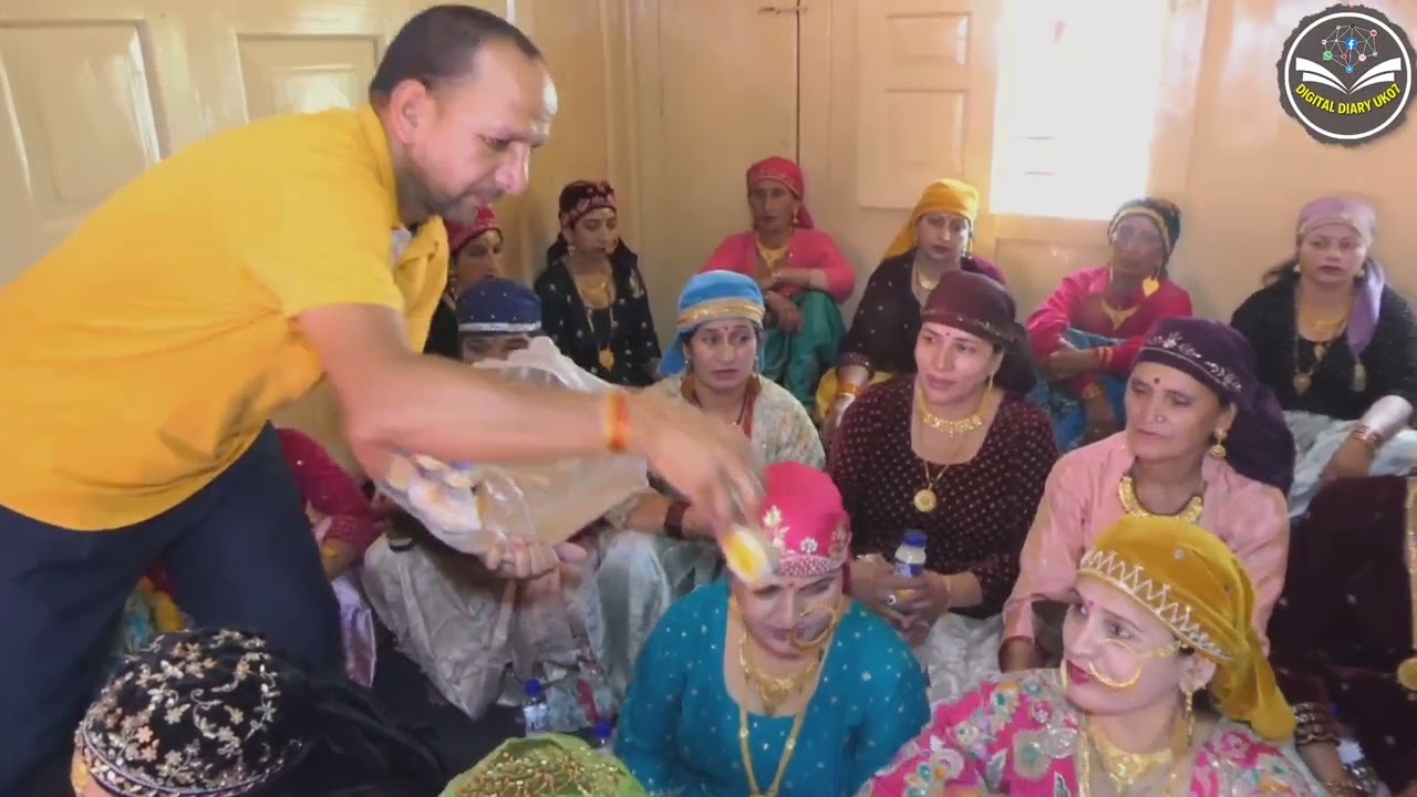 #ग्राम: #टगरी# में #बारिया# के #पहले झौजोड़ै# में #रयणी# सम्मान का #सुन्दर#  चित्रण# uttarakhand...