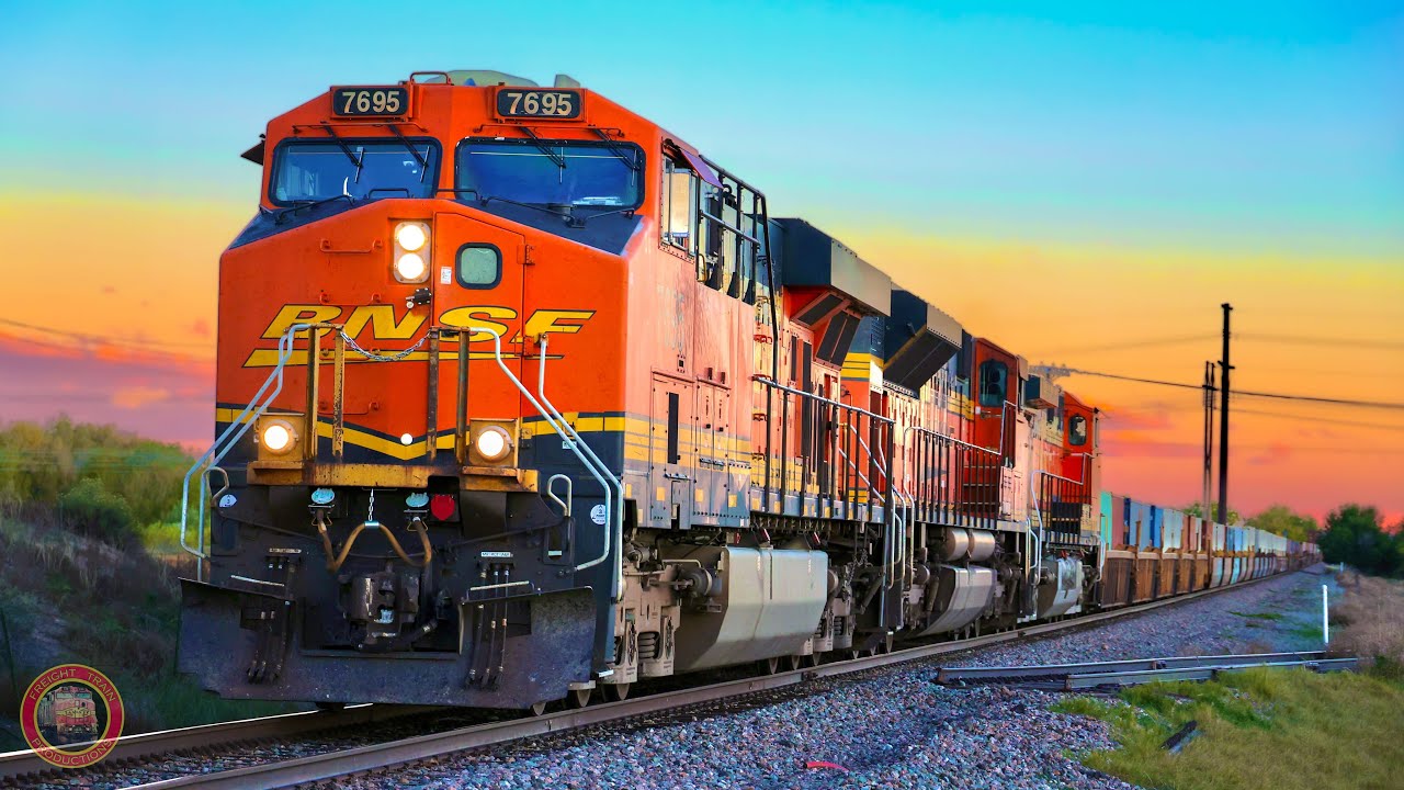 Golden Swoosh, H1 Leader, MEGA Trains, Boeing 737s, Dash 9 Leader, MAC, FXE & More!! October, 2025