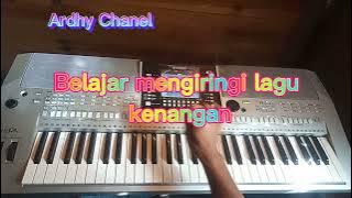 Belajar mengiringi lagu kenangan