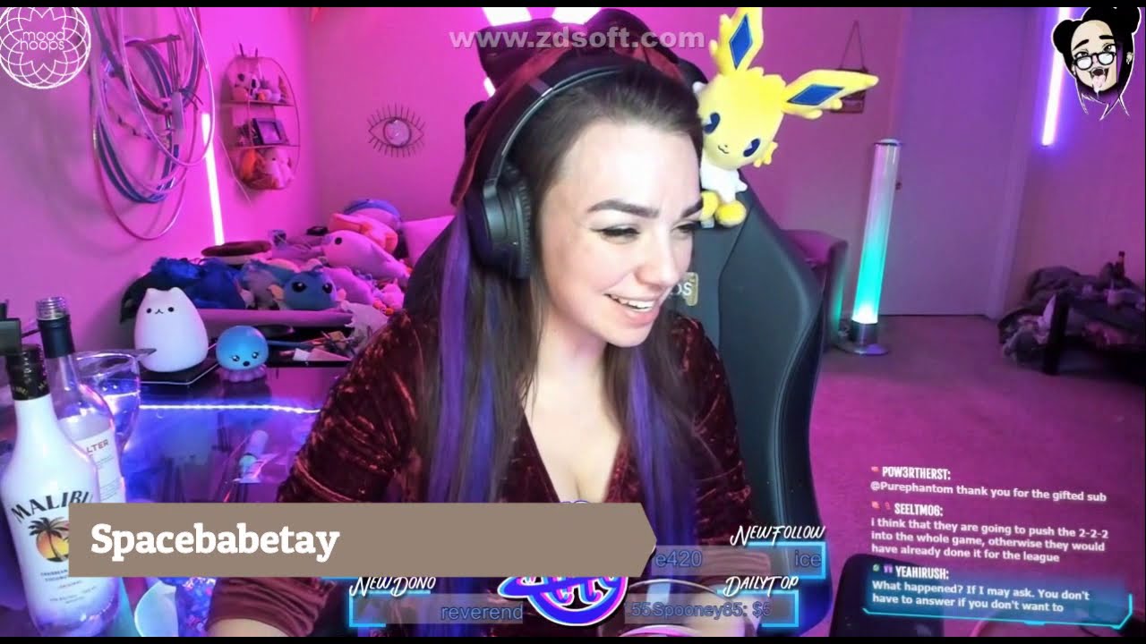 Top 5 Twitch Hotties Part 1 (DanielaAzuaje, fleeksie, Spacebabetay ...