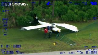 Download lagu Plane crash lands on driving track during police training session Plane crash lands on driving track during police training session