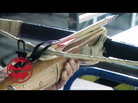 Video: Kann eine Armbrust Plattenpanzer durchdringen?