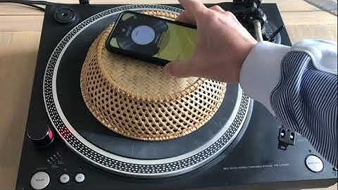 Vérification de la vitesse du plateau du une platine vinyle