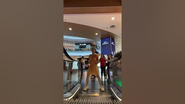 ESCALATOR GIRL hits again! | Andra Gogan #shorts