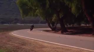 Escena De La Película #Hot #Shots Con La #Chica Del Caballo screenshot 1