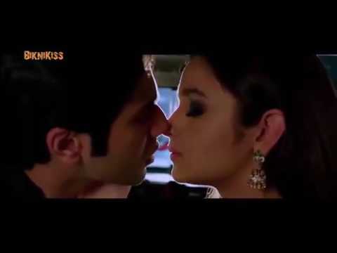 Alia Bhatt Kiss | Humpty Sharma Ki Dhulania | HD