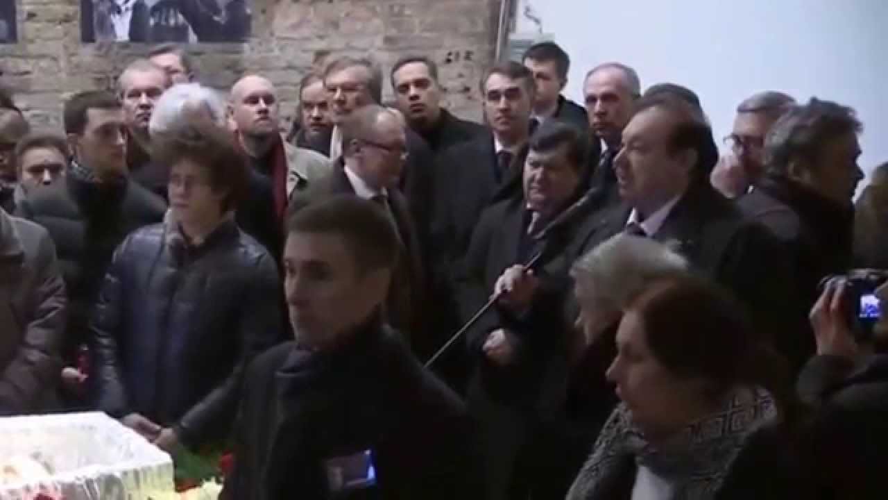 Геннадий Гудков на гражданской панихиде по Борису Немцову 03.03.2015 ▶ Live