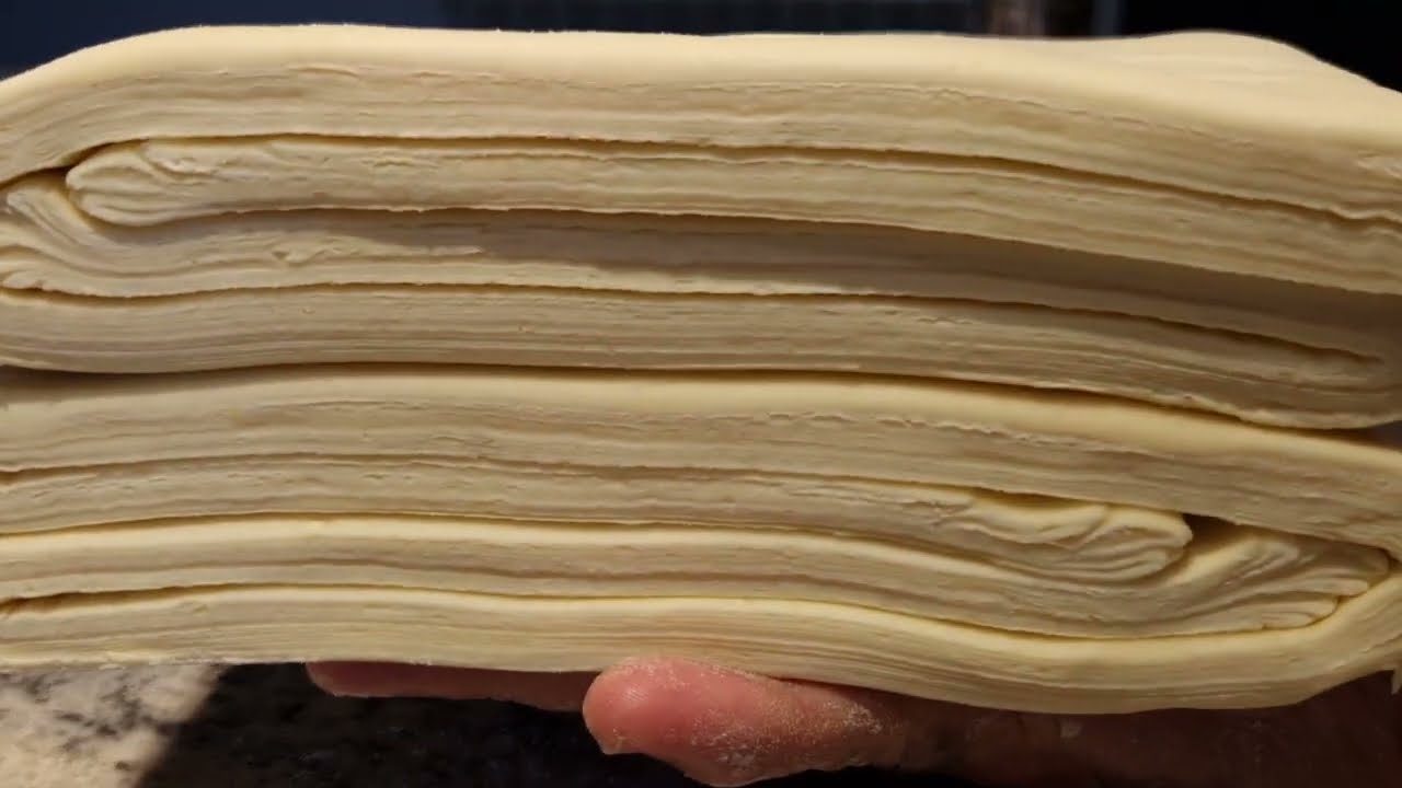 ليوم نفريوها مع العجينة المورقة مراحش يكون عدكم مشكل راح نعطيكم الوصفة با الشرح المبسط و الأسرار كام