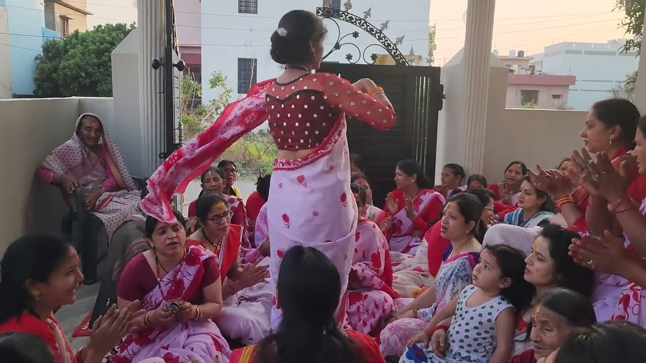 आशीर्वाद की होली।केसरी रंग डालो।khushi joshi holi.kumauni holi.mahila holi.new top holi 2024. Ff