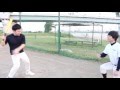 クセのあるボールトスをする後輩