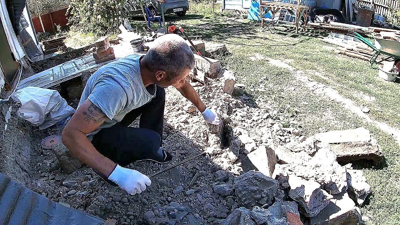 Восстановление очень старого дома! Самое тяжёлое позади - YouTube