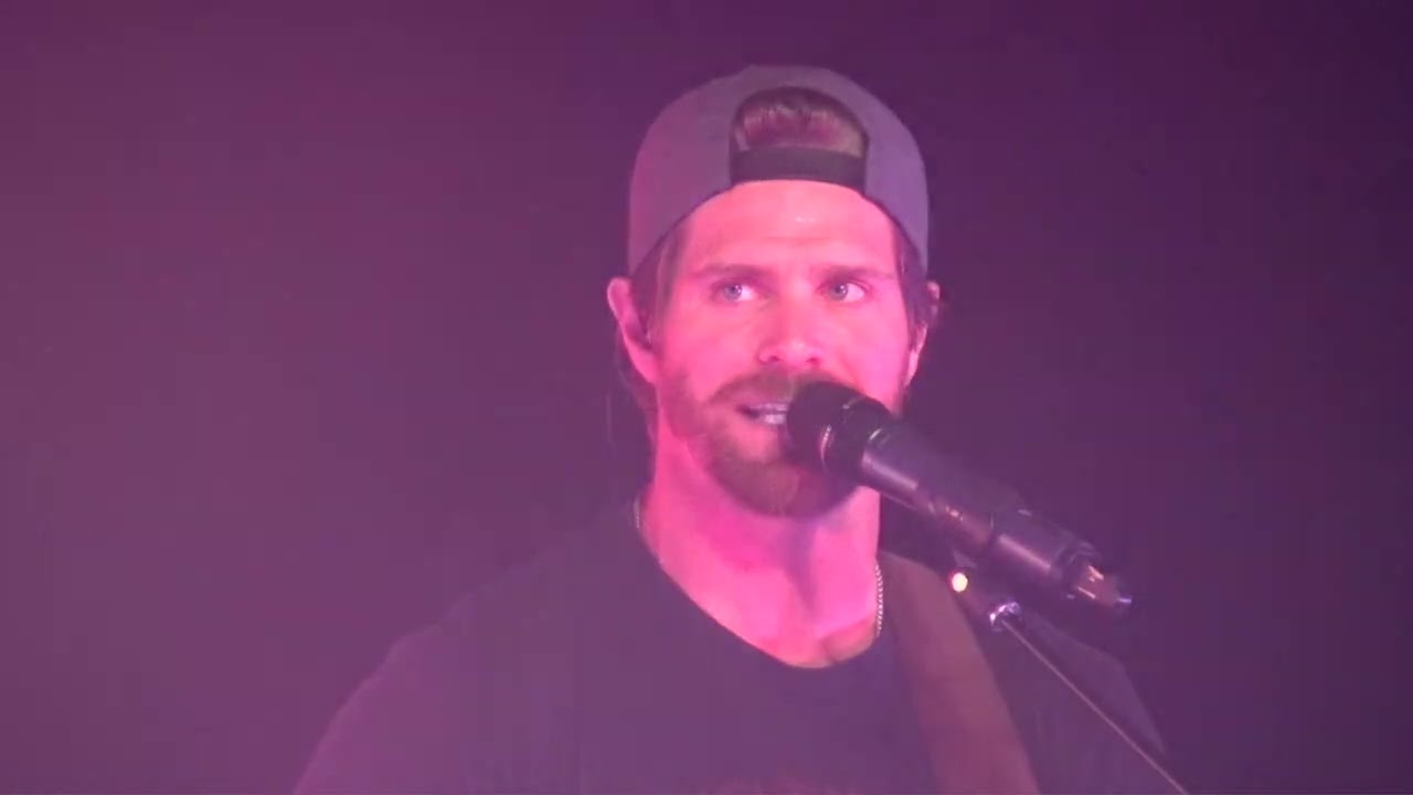 Ayla Brown & Rob Bellamy “Love Me Like Hell” Live 