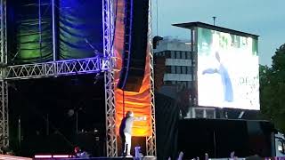 Adel Tawil auf der NDR 2 Party in Heide ( Holstein )