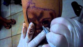 ROBINHO DEE - TATTOO WORK SHOP COM MONKEY FOTO ROBINHO DEE - TATTOO WORK SHOP COM MONKEY FOTO