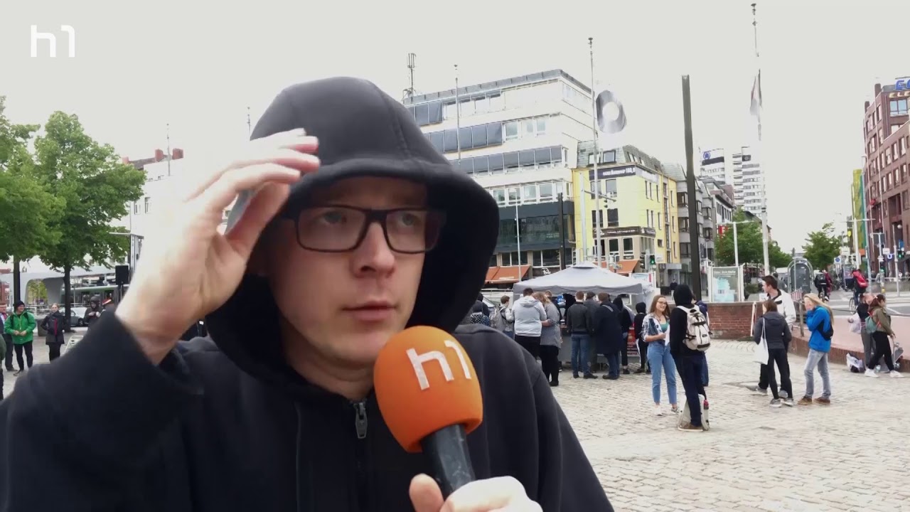 Nico Semsrott auf Wahlkampftour - YouTube