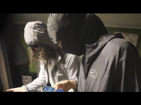Trizz And Busygettinlizzy link up for A Studio Session (Episode 4)
